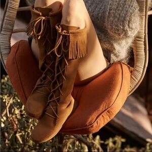 Vintage Minnetonka Front Lace Knee High Hippie Fringe Boots Suede Size‎ 7